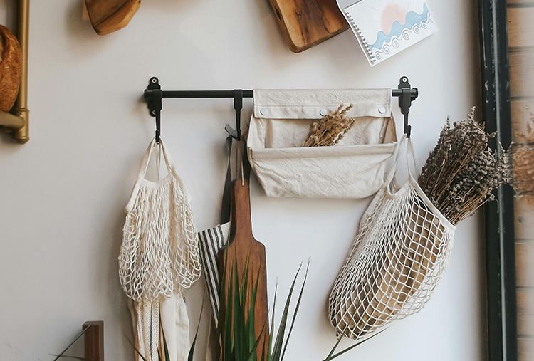 IL_7WaysToMaximizeWastedSpaceKitchen