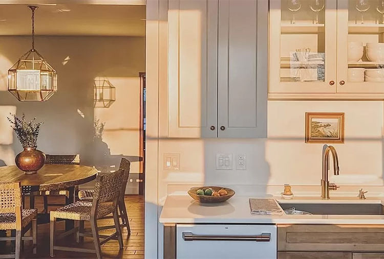 IL Beach House Style Kitchen