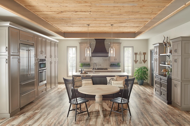 Foundry Single Handle Pull-Down Faucet