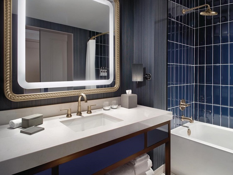 Delta Raincan Showerhead