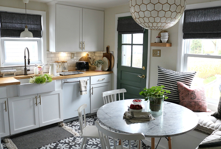 Mixing metallics in decorating